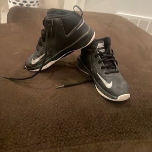 Nike size 11c Team Hustle D7